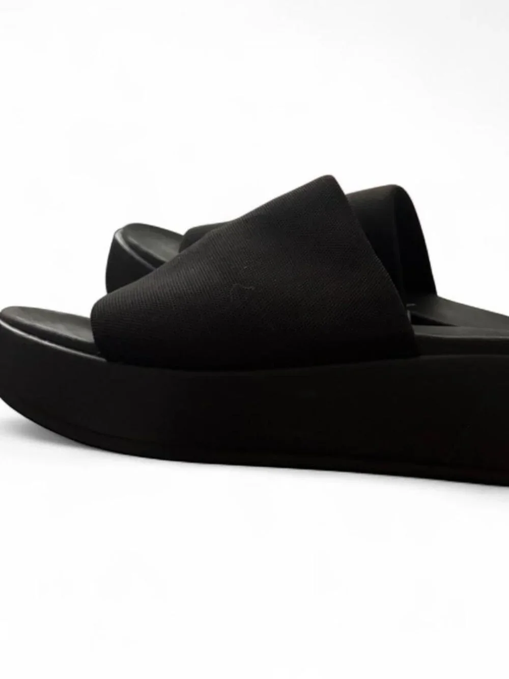 Madden NYC sandals